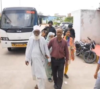 Sister missing since 2019, UP woman points fingers at Chhangur Baba, accomplice Siddique Sister missing since 2019, UP woman points fingers at Chhangur Baba, accomplice Siddique