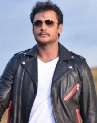 Fan murder case: SC adjourns hearing on plea challenging bail to Darshan to July 24 Fan murder case: SC adjourns hearing on plea challenging bail to Darshan to July 24