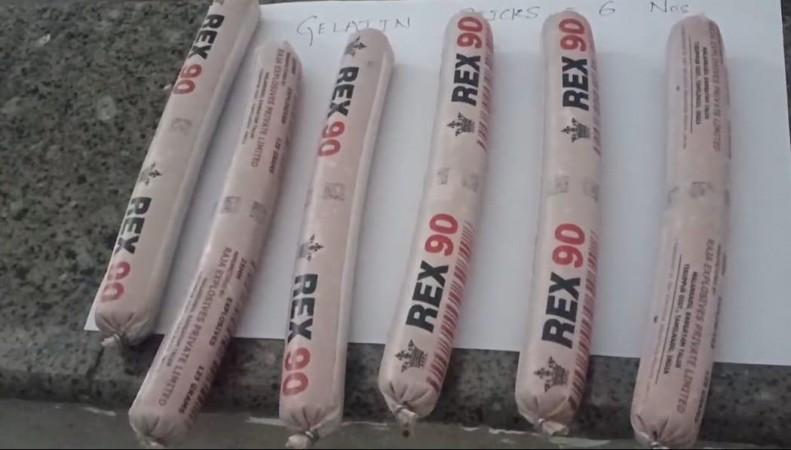 Bomb scare at Bengaluru's Kalasipalya bus stand, gelatin sticks, detonators seized Bomb scare at Bengaluru's Kalasipalya bus stand, gelatin sticks, detonators seized