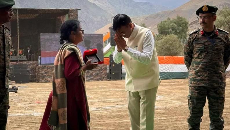 Nation remembers Kargil heroes: Union Minister Mansukh Mandaviya, Army Chief pay respects in drass