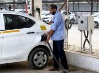 India Expands EV Charging Network on Highways