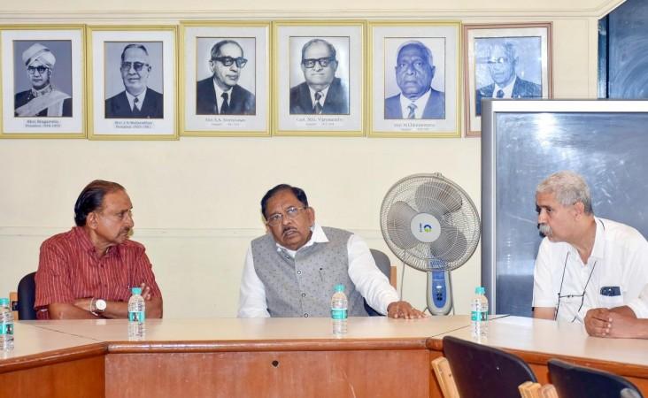 Karnataka's Political Shift: Dalit CM Speculation Grows Karnataka's Political Shift: Dalit CM Speculation Grows