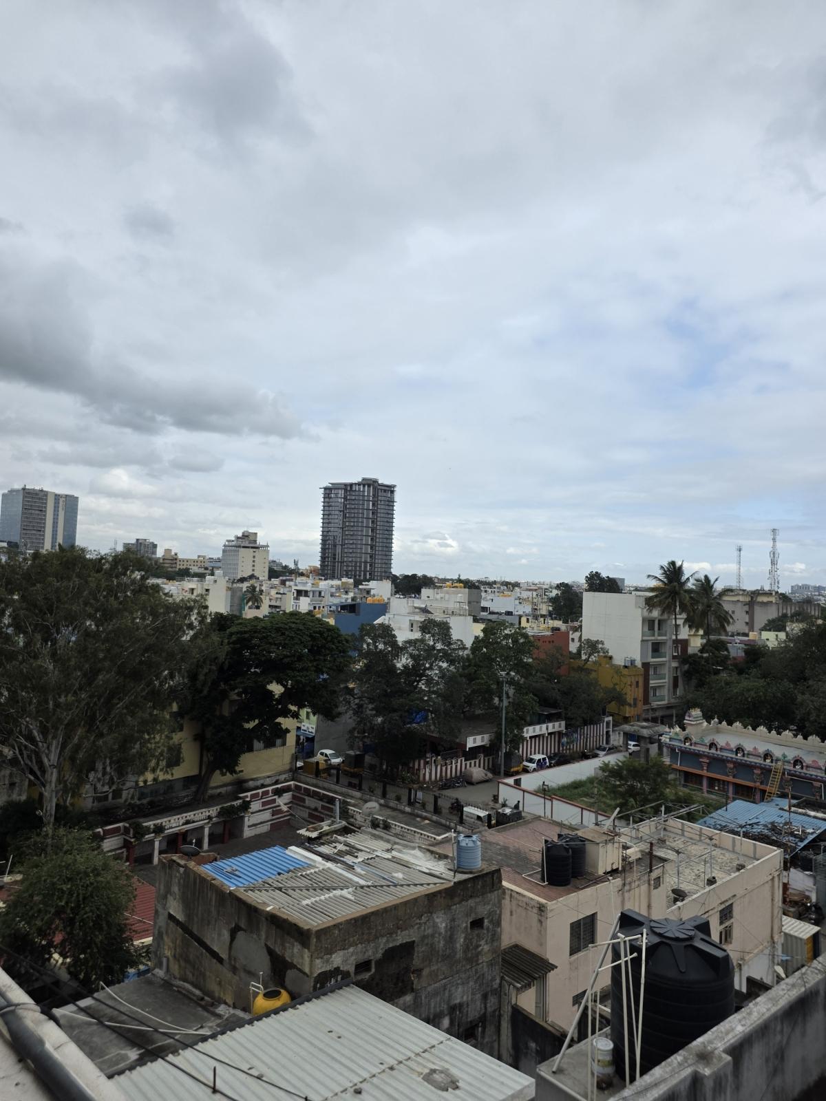 Shot on Samsung Galaxy Z Fold7: 1x Shot on Samsung Galaxy Z Fold7