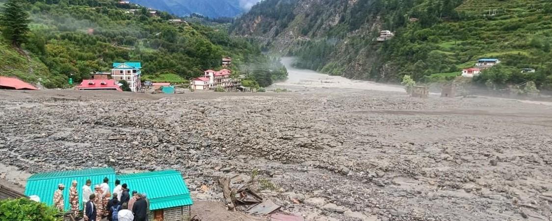 Kedarnath Yatra halted, schools shut as torrential rain wreaks havoc in U'khand Kedarnath Yatra halted, schools shut as torrential rain wreaks havoc in U'khand