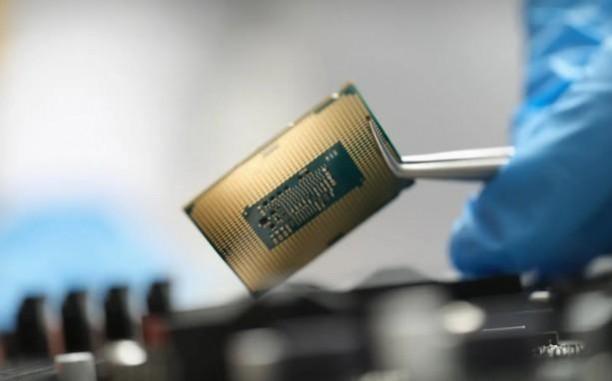 US President Trump threatens 100 pc tariffs on semiconductors, chips US President Trump threatens 100 pc tariffs on semiconductors, chips