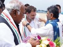 Election 'fraud' protest: Rahul Gandhi arrives in B'luru; tight security at State EC