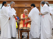 PM Modi Celebrates Raksha Bandhan with Children, Brahma Kumaris; Priyanka Ties Rakhi to Rahul Gandhi