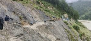 Landslide blocks Uttarkashi-Gangnani road near Netala, traffic disrupted for hours