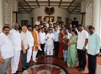 K'taka Hindu activist murder: BJP, JD-S delegation meets Guv; demands NIA probe, compensation