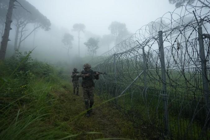 Alert soldiers on the LoC Soldier on LoC