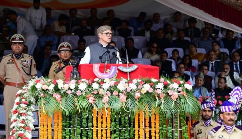 J&K Chief Minister Omar Abdullah addressing Independence Day function at Srinagar Omar Abdullah