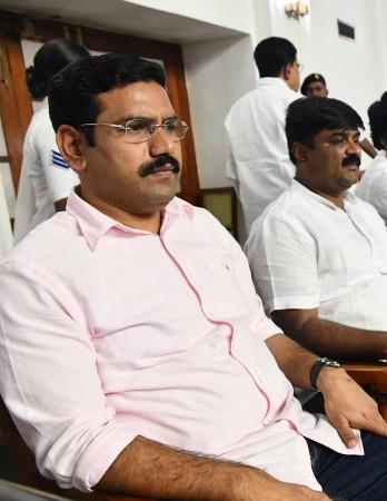 Dharmasthala Mass Grave Allegations Stir Political Storm