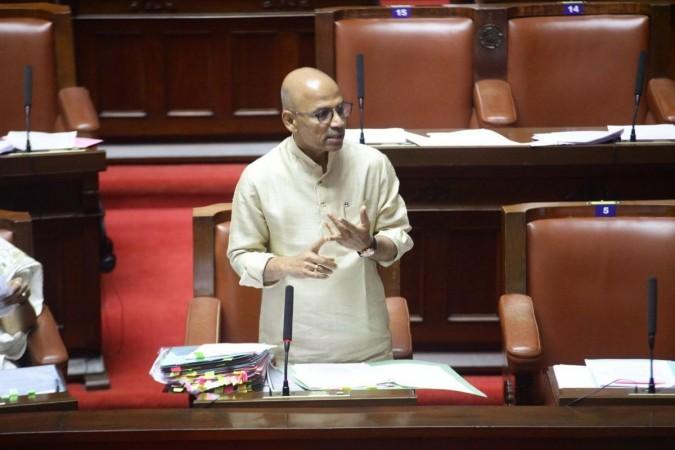 'Don't panic unnecessarily': K'taka Minister to people on raising heart attacks 'Don't panic unnecessarily': K'taka Minister to people on raising heart attacks