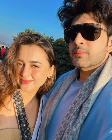 Girlfriend Tejasswi Prakash reacts to BF Karan Kundrra's profile on dating app Bumble Girlfriend Tejasswi Prakash reacts to BF Karan Kundrra's profile on dating app Bumble