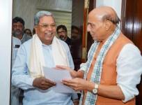 Siddaramaiah thanks Rajnath Singh for approving airshow on Dussehra, extends invitation