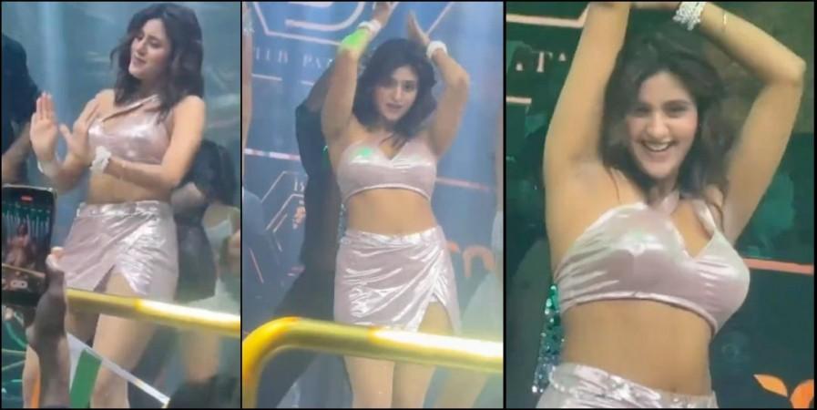 Kaccha Badam fame Anjali Arora slammed for vulgar dance moves at Thailand Club; Netizens say 'worst way to earn money' Kaccha Badam fame Anjali Arora slammed for vulgar dance moves at Thailand Club; Netizens say 'worst way to earn money'