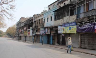 Bandh in parts of Telangana as 'Marwadi go back' campaign spreads Bandh in parts of Telangana as 'Marwadi go back' campaign spreads