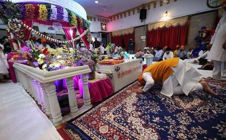 May we always walk on path of wisdom shown by Sri Guru Granth Sahib Ji: PM Modi May we always walk on path of wisdom shown by Sri Guru Granth Sahib Ji: PM Modi