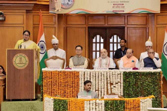 Delhi CM Rekha Gupta hails HM Amit Shah for bill to sack tainted ministers Delhi CM Rekha Gupta hails HM Amit Shah for bill to sack tainted ministers
