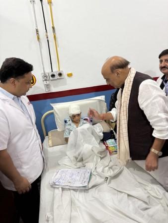 Defence Minister Rajnath Singh inquiring about conditions of the victims of the Kishtwar cloudburst at Government Medical College Hospital Jammu. Rajnath Singh