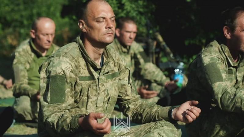 Gurudev Sri Sri Ravi Shankar's trauma-relief programs inspire resilience in Ukrainian soldiers Gurudev Sri Sri Ravi Shankar's trauma-relief programs inspire resilience in Ukrainian soldiers