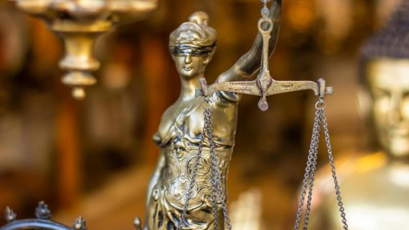 Justice at crossroads: Judiciary, executive, and search for balance Justice at crossroads: Judiciary, executive, and search for balance
