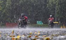 Rains lash Delhi-NCR, temperature dips; traffic snarls reported in several areas