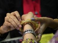 Gold, silver prices hit record high amid global uncertainties
