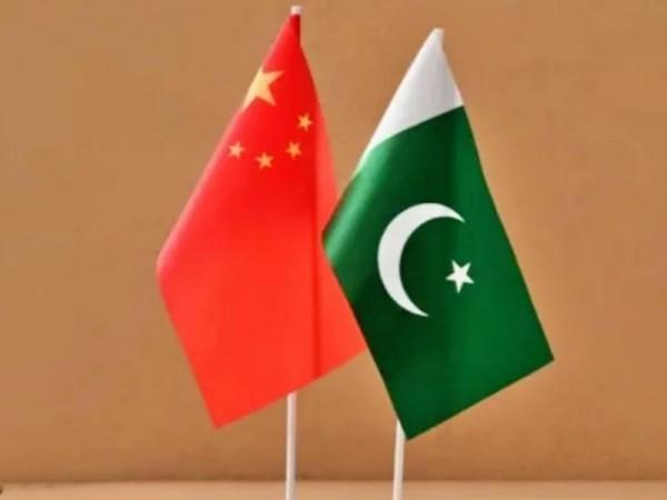 Ignoring humanitarian calls, Pakistan starts detaining Afghan migrants Ignoring humanitarian calls, Pakistan starts detaining Afghan migrants