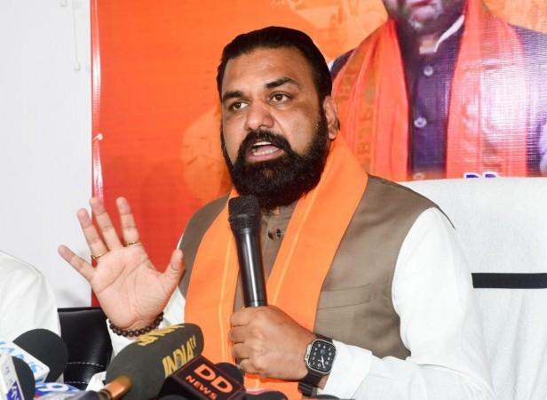 Congress' post on Bihar and Bidis sparks row, NDA leaders hit back Congress' post on Bihar and Bidis sparks row, NDA leaders hit back