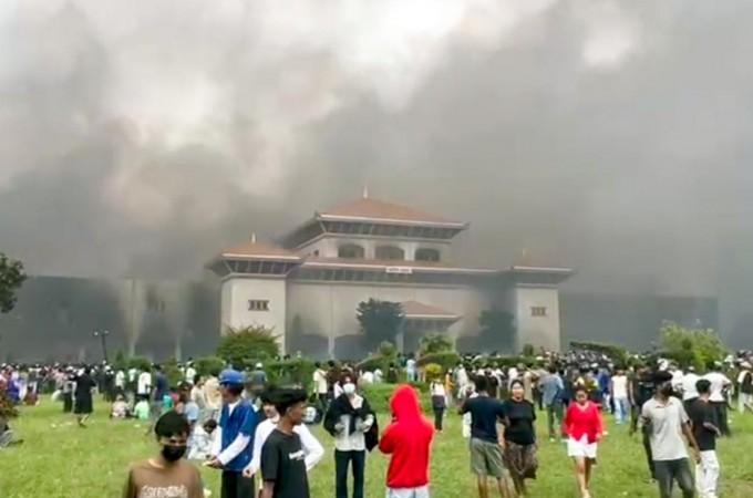 200 Jaipur passengers stranded in Nepal; Rajasthan Police sets up special cell for assistance 200 Jaipur passengers stranded in Nepal; Rajasthan Police sets up special cell for assistance