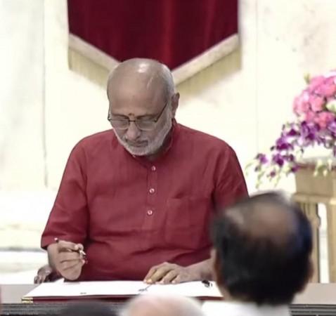 CP Radhakrishnan takes oath as 15th Vice President of India CP Radhakrishnan takes oath as 15th Vice President of India