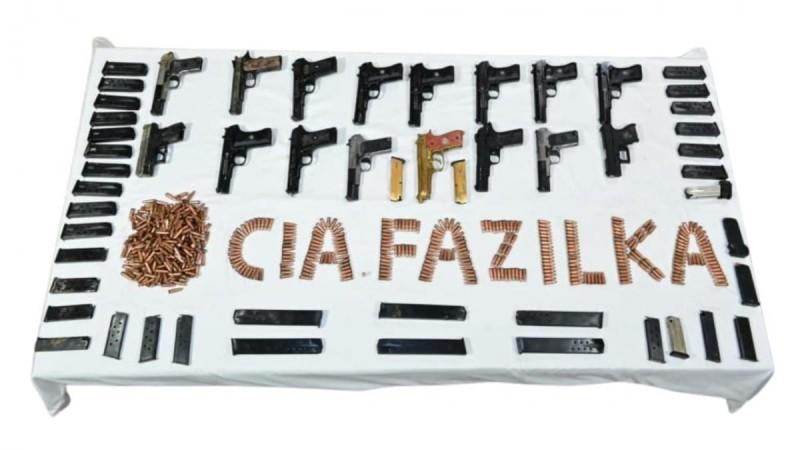 Punjab: Huge haul of arms seized along Indo-Pak border; two held Punjab: Huge haul of arms seized along Indo-Pak border; two held