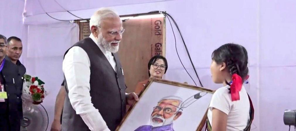 PM Modi braves rain, meets Manipur violence victims in Churachandpur; lays foundation for projects PM Modi braves rain, meets Manipur violence victims in Churachandpur; lays foundation for projects