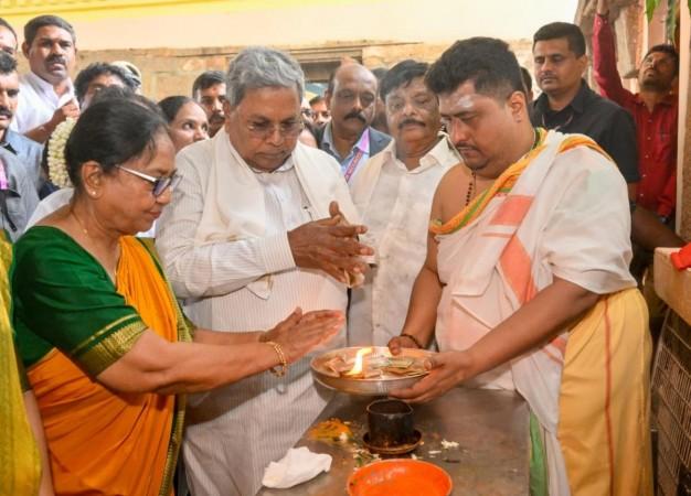 Mother Chamundeshwari herself invited me to her abode, Dusshera a moment of inclusion: Banu Mushtaq Mother Chamundeshwari herself invited me to her abode, Dusshera a moment of inclusion: Banu Mushtaq