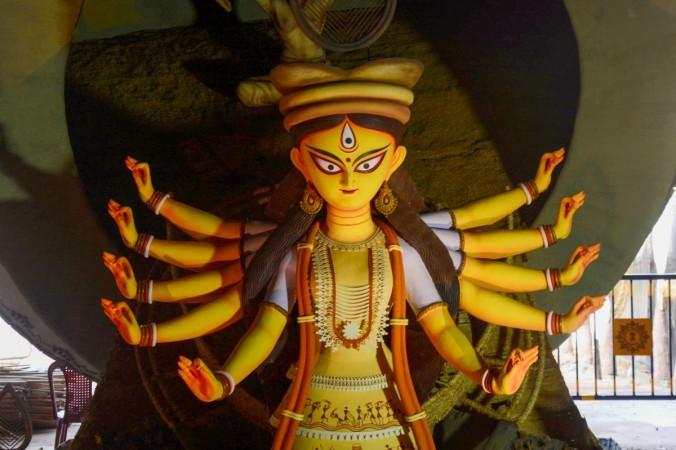 Kolkata limps back to normal after cloudburst horror; civic authorities, cops plan to prevent mishaps during Durga puja