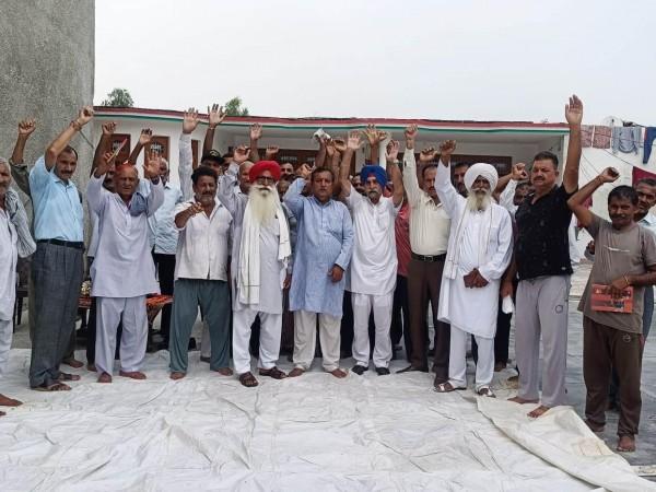 PoJK refugees holding protest at Bishnah area of Jammu district PoJK refugees