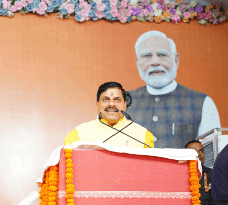 MP CM to release Rs 489 crore grant to over 20,000 schools under Right to Education MP CM to release Rs 489 crore grant to over 20,000 schools under Right to Education