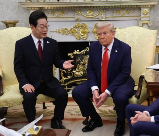 Trump announces tariffs of up to 100 pc on imports of pharma drugs; move may hit India Trump announces tariffs of up to 100 pc on imports of pharma drugs; move may hit India