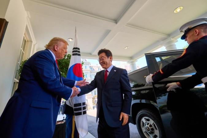 Trump announces tariffs of up to 100 pc on imports of pharma drugs; move may hit India Trump announces tariffs of up to 100 pc on imports of pharma drugs; move may hit India