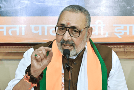 Lalu Prasad Yadav is Bihar's 'Ravan': Giriraj Singh Lalu Prasad Yadav is Bihar's 'Ravan': Giriraj Singh