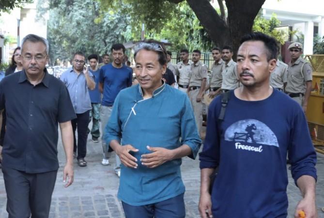 Sonam Wangchuk's wife moves SC challenging the activist's detention Sonam Wangchuk's wife moves SC challenging the activist's detention