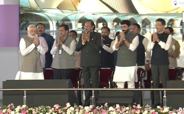 PM Modi inaugurates final phase of Mumbai Metro Line 3; launches Mumbai One App PM Modi inaugurates final phase of Mumbai Metro Line 3; launches Mumbai One App