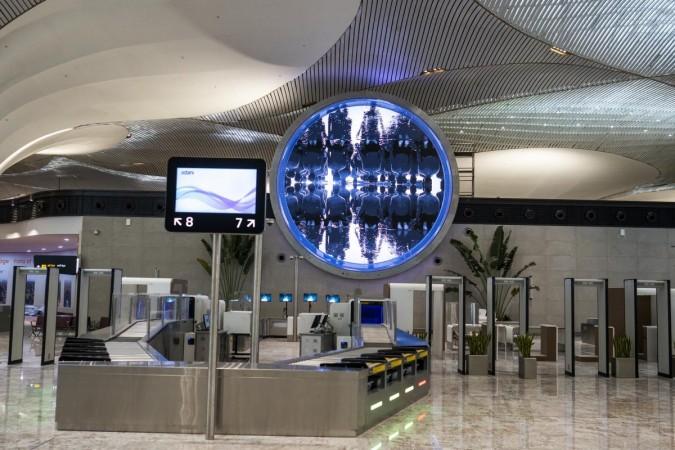 PM Modi Inaugurates Navi Mumbai International Airport: Adani-Led NMIA to Handle 90 Million Passengers a Year PM Modi Inaugurates Navi Mumbai International Airport: Adani-Led NMIA to Handle 90 Million Passengers a Year