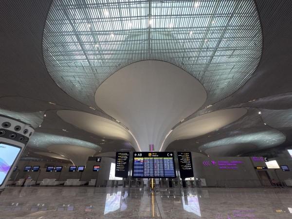 PM Modi Inaugurates Navi Mumbai International Airport: Adani-Led NMIA to Handle 90 Million Passengers a Year PM Modi Inaugurates Navi Mumbai International Airport: Adani-Led NMIA to Handle 90 Million Passengers a Year