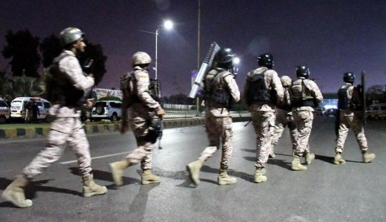 Pakistan: Roads sealed, communication lines cut in Islamabad and Rawalpindi Pakistan: Roads sealed, communication lines cut in Islamabad and Rawalpindi