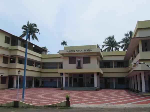 Hijab row: Kochi school reopens amid police presence, Kerala govt flags rights violation Hijab row: Kochi school reopens amid police presence, Kerala govt flags rights violation
