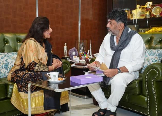 Biocon chief Kiran Mazumdar-Shaw meets K'taka CM, Dy CM; discusses Bengaluru's growth Biocon chief Kiran Mazumdar-Shaw meets K'taka CM, Dy CM; discusses Bengaluru's growth