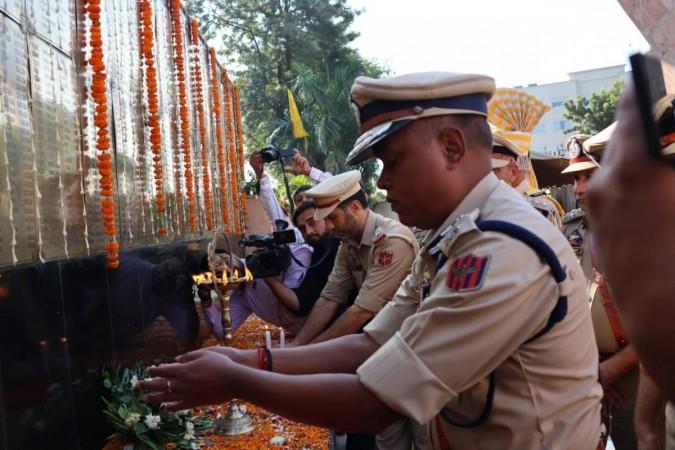 IGP Jammu zone Bhim Sen Tuti paying tributes to police martyrs IGP Bhim Sen Tuti
