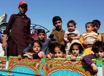 Pakistani authorities ask Afghan refugees to return voluntarily or face force
